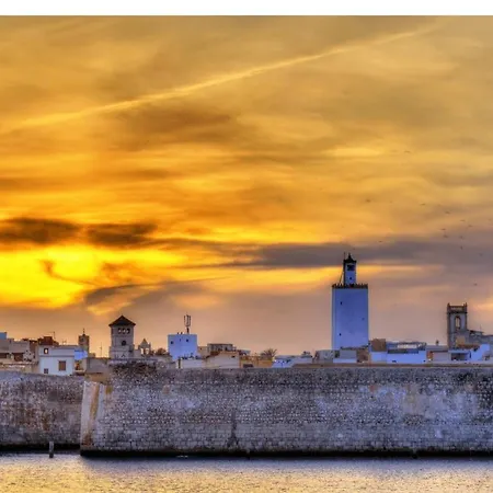 Stay Here, Nice Apartment With Garden View In Center, 1 Min Walk From Beach El Jadida Exterior photo