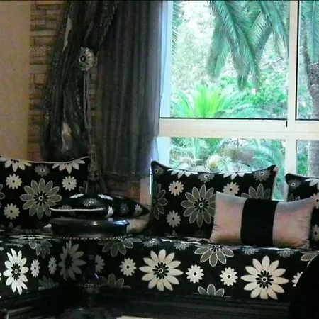 Stay Here, Nice Apartment With Garden View In Center, 1 Min Walk From Beach El Jadida Room photo